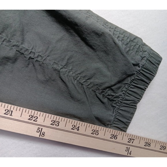Eddie‎ Bauer Women Pants Size 8 Mility Green Cargo Capri Hiking Cotton Blend - Picture 10 of 11